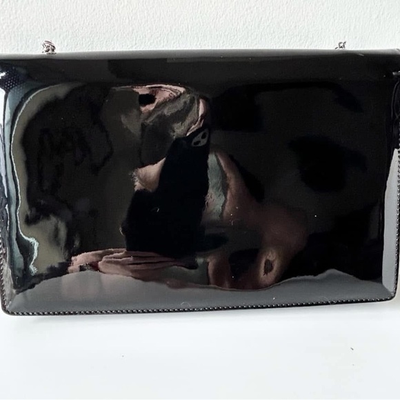 Ferragamo Vara Bow Bag - Picture 3 of 12